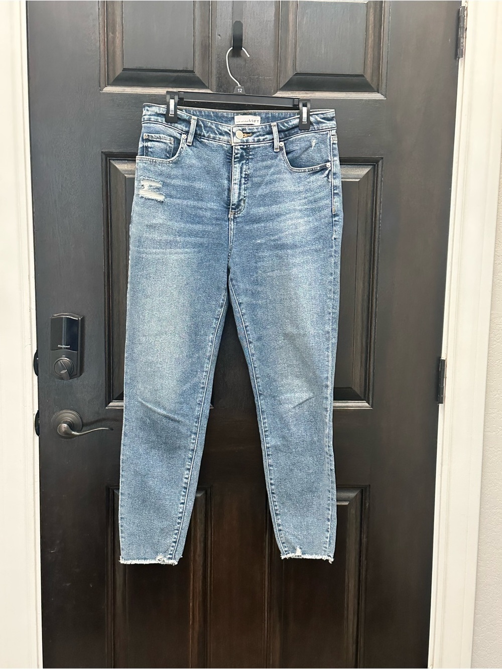 LOFT Light Wash Curvy High-Waist Skinny Ankle Jeans with Frayed Hem Size 10